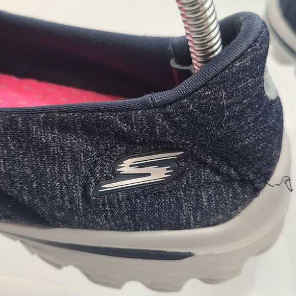 Skechers Go Walk Womens 9 Med Slip On Sneakers Shoes 13947 Navy Blue Walking - Picture 5 of 8